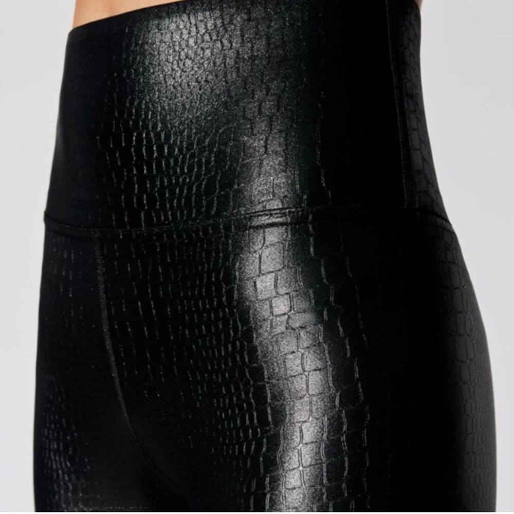 Carbon38 Takara Snake Print High Rise Leggings